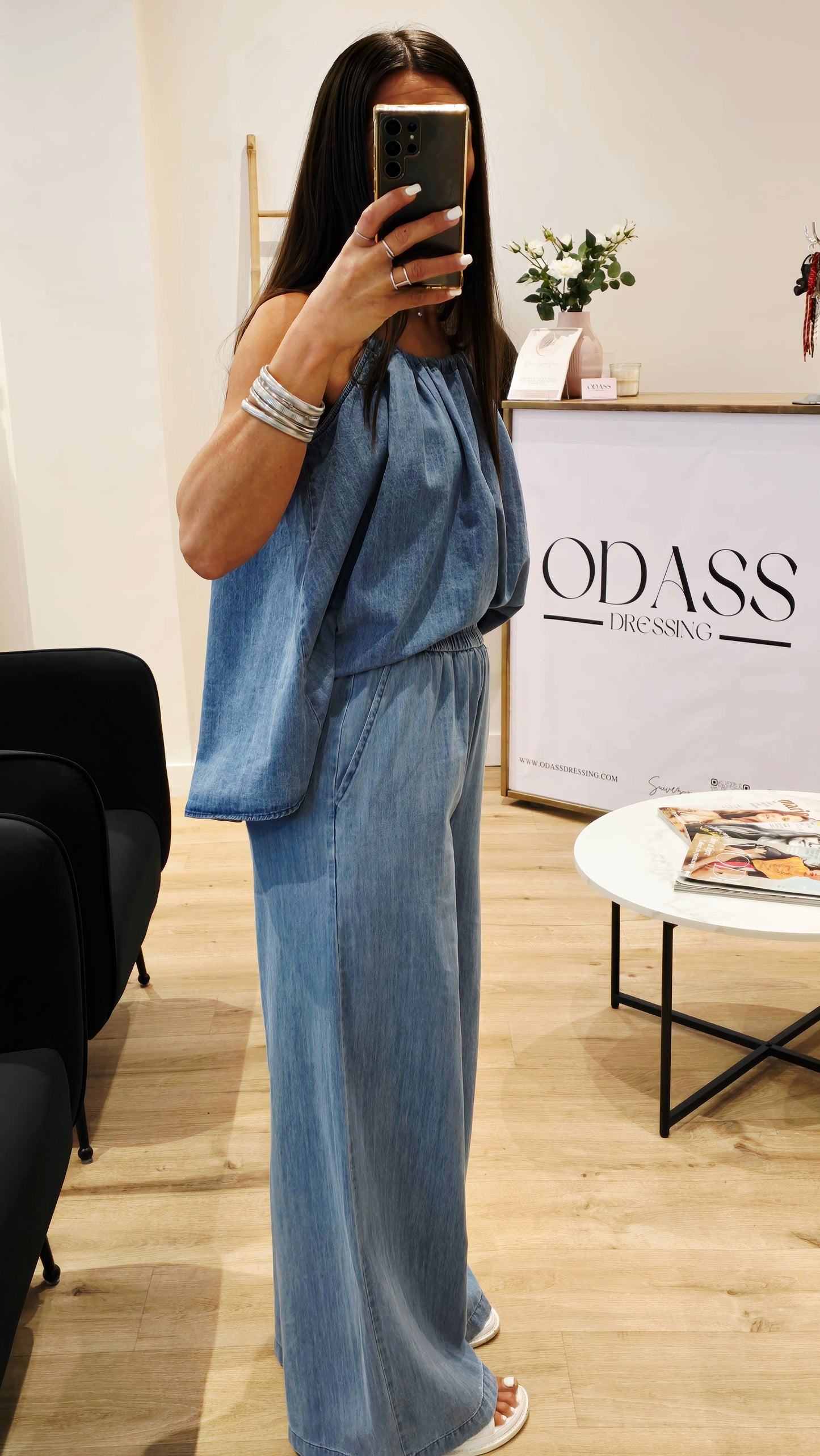 Pantalon fluide en denim clair – Élégance & confort