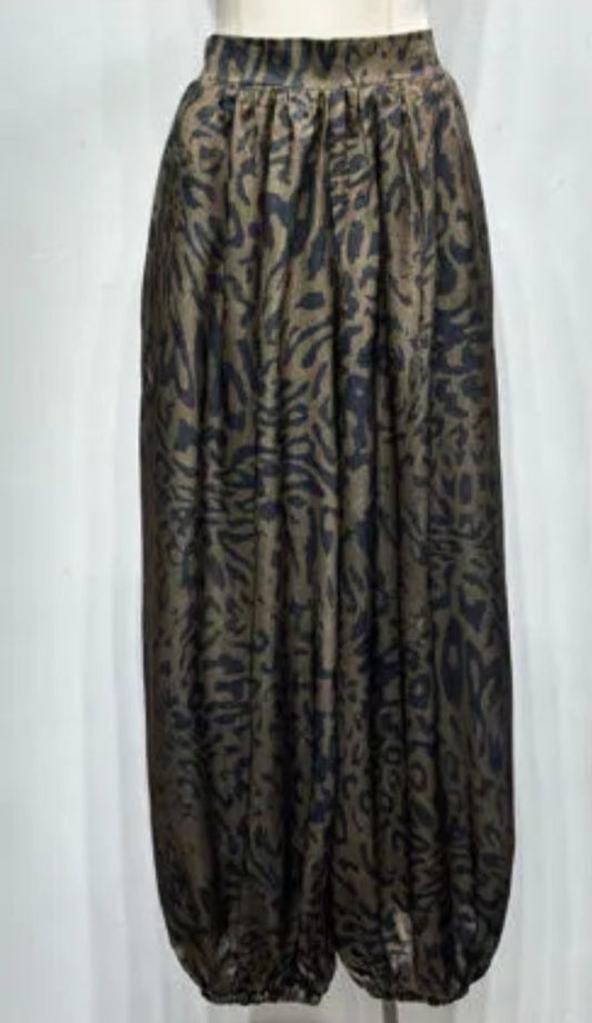 Pantalon Large Imprimé Kaki & Noir