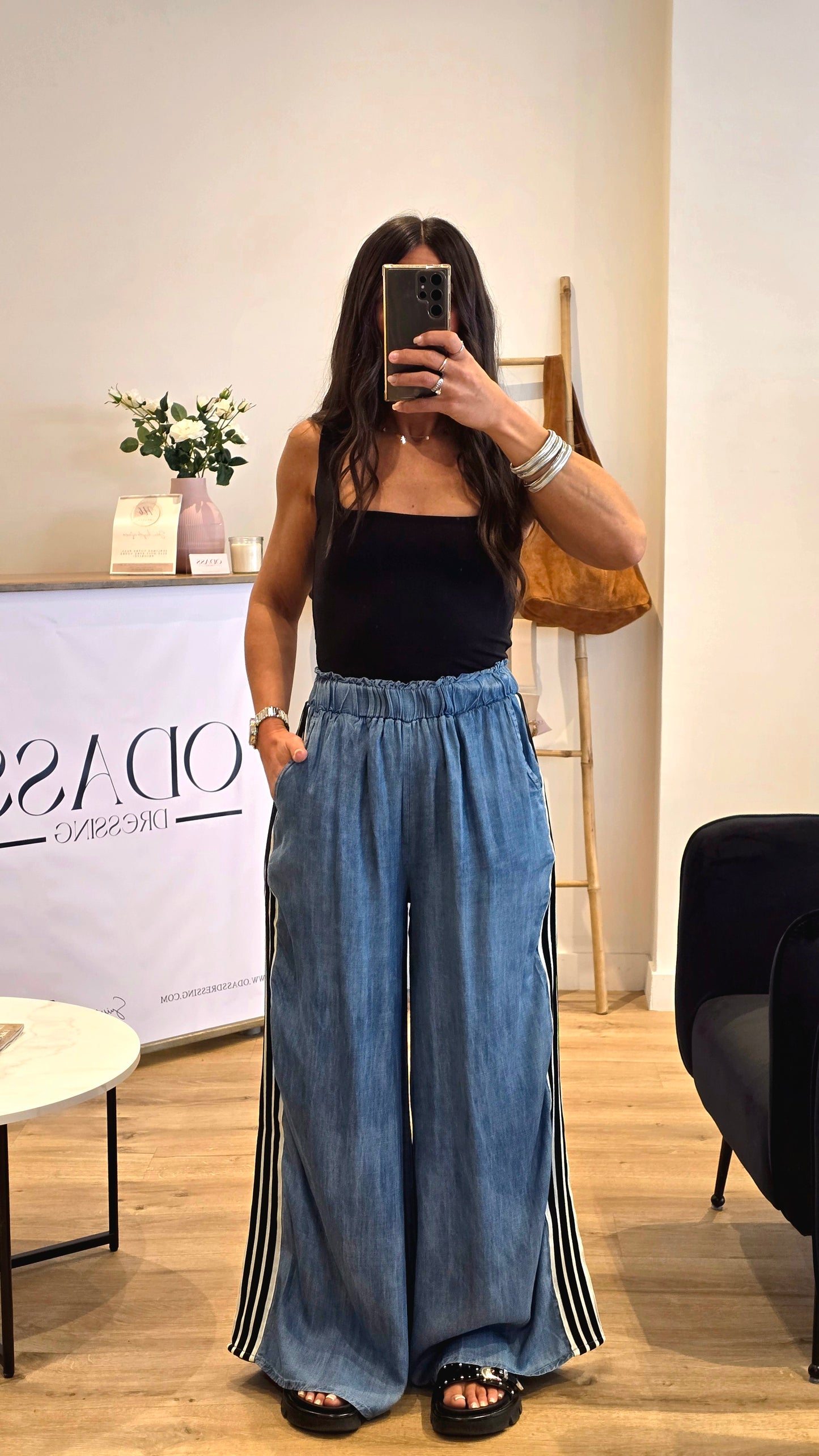 Pantalon Fluide Bleu En 100% Tencel Avec Bande Sport Latérale