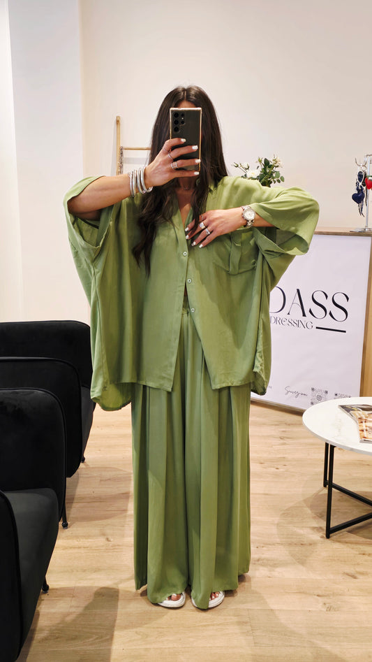 Ensemble ample vert matcha – confort et allure