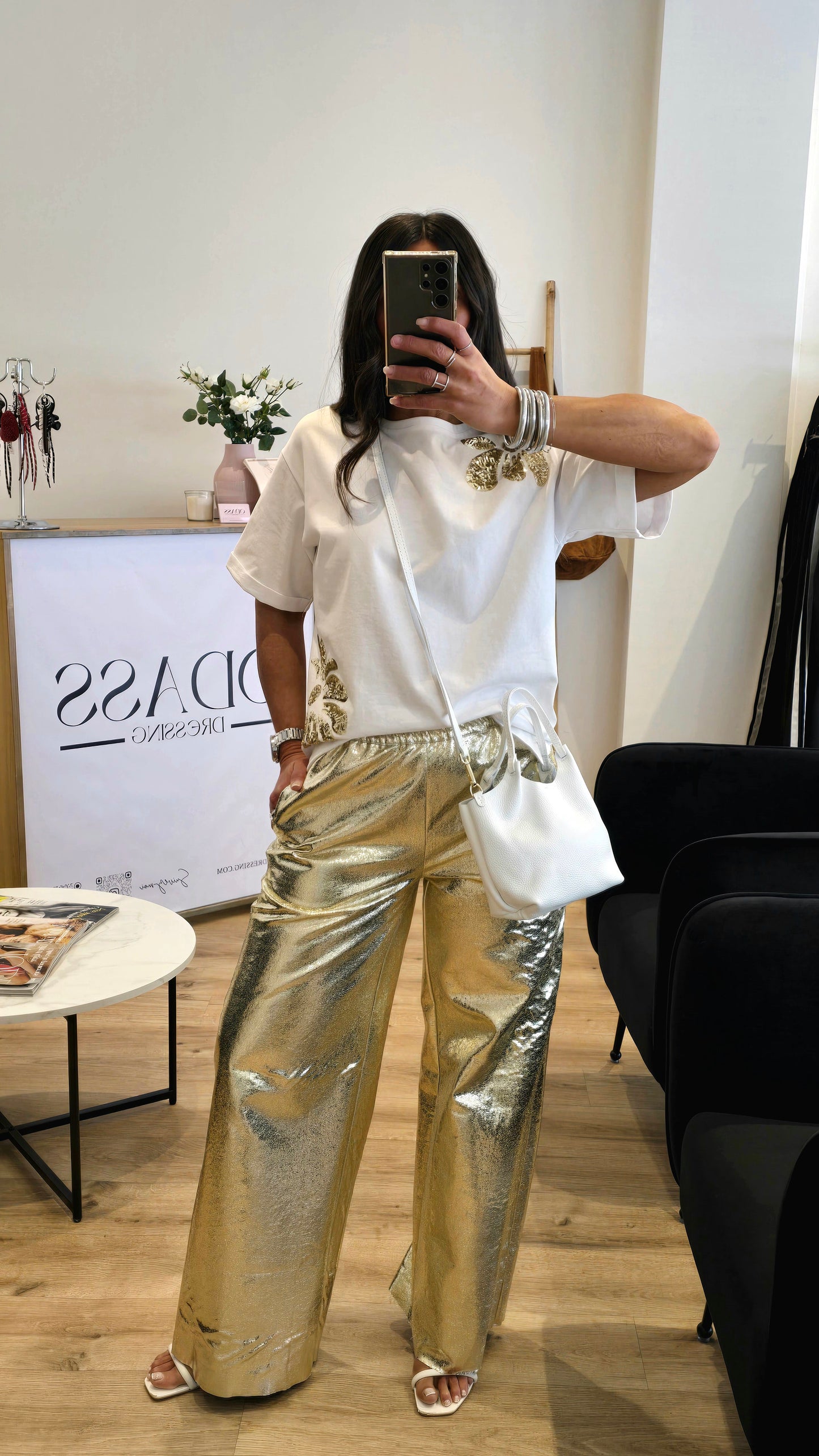 Pantalon Doré Coupe Large – Finition Métallisé