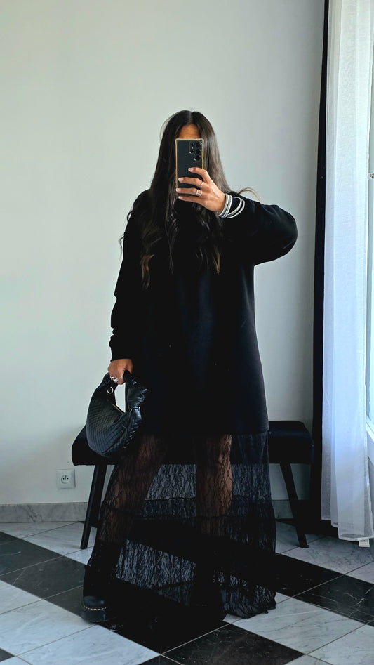 Robe sweat & dentelle noire – Élégance casual chic