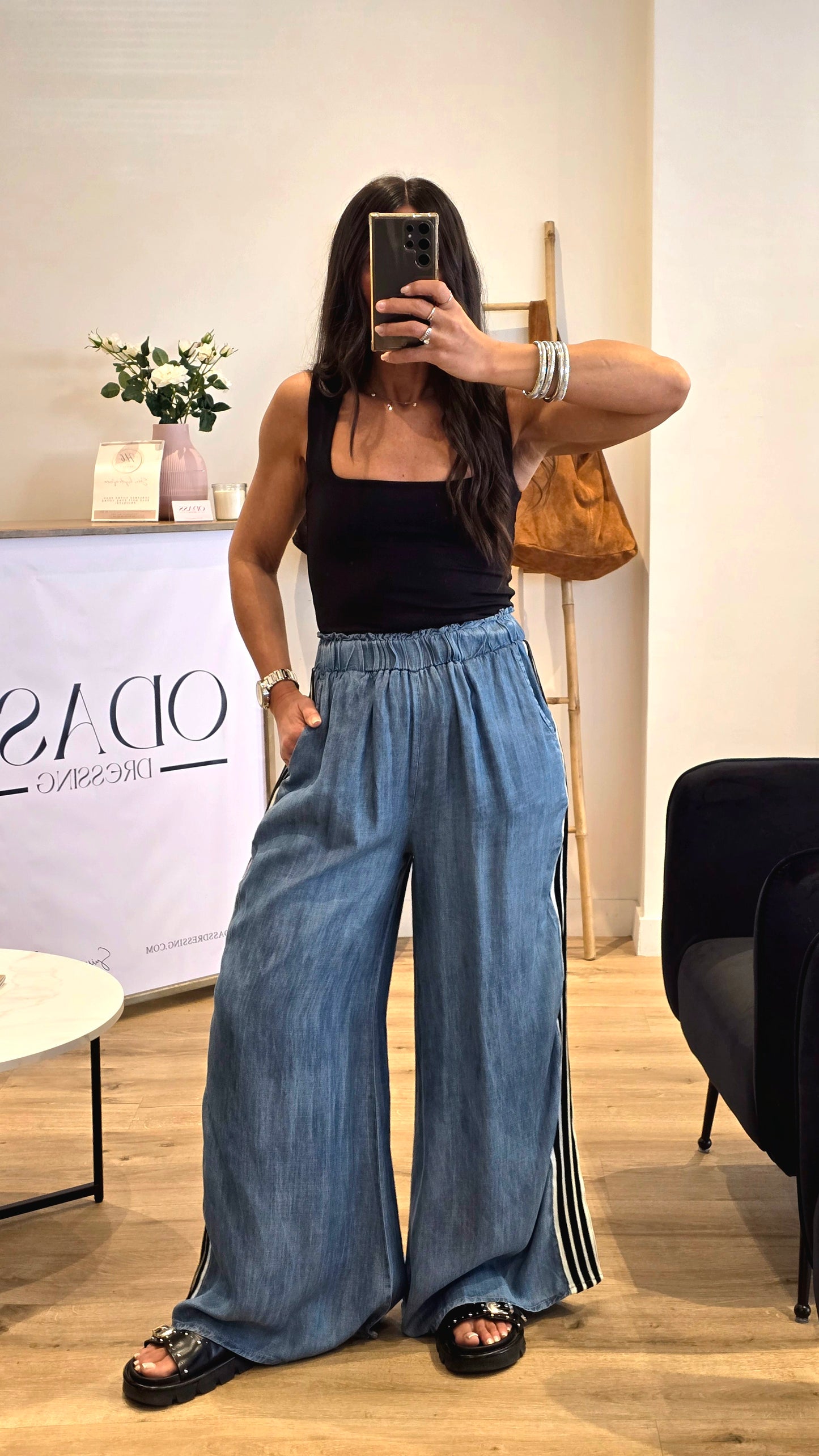 Pantalon Fluide Bleu En 100% Tencel Avec Bande Sport Latérale