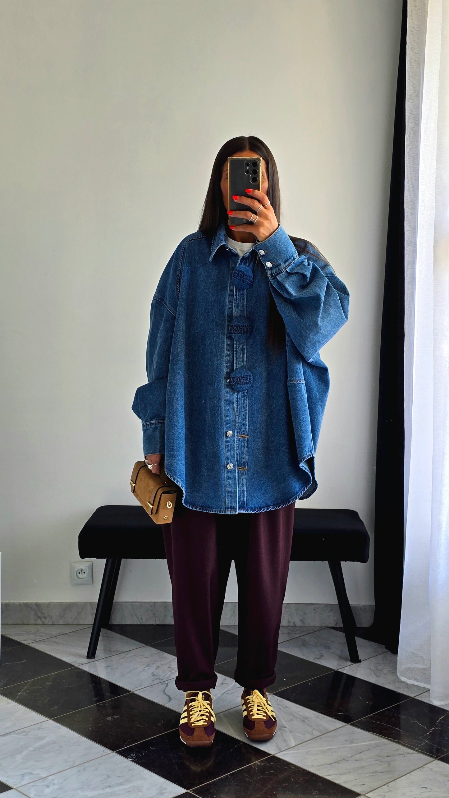 Veste Chemise Oversize en Denim Brut Moyen – Détail Boutons Pression