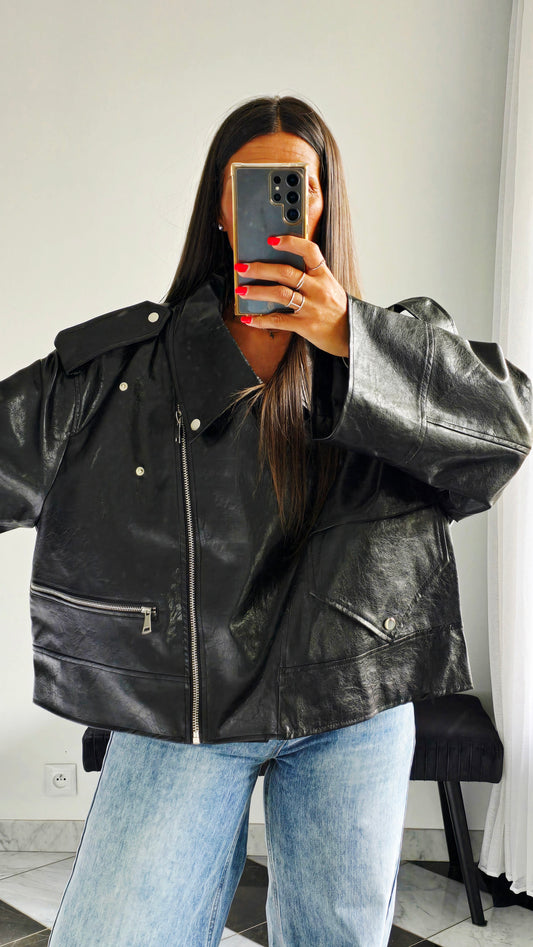 Perfecto Oversize en simili cuir – Col dégagé & style affirmé