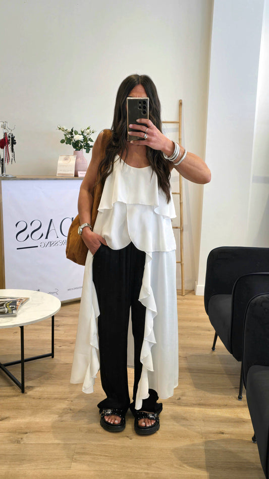 Top long fluide à volants – Blanc