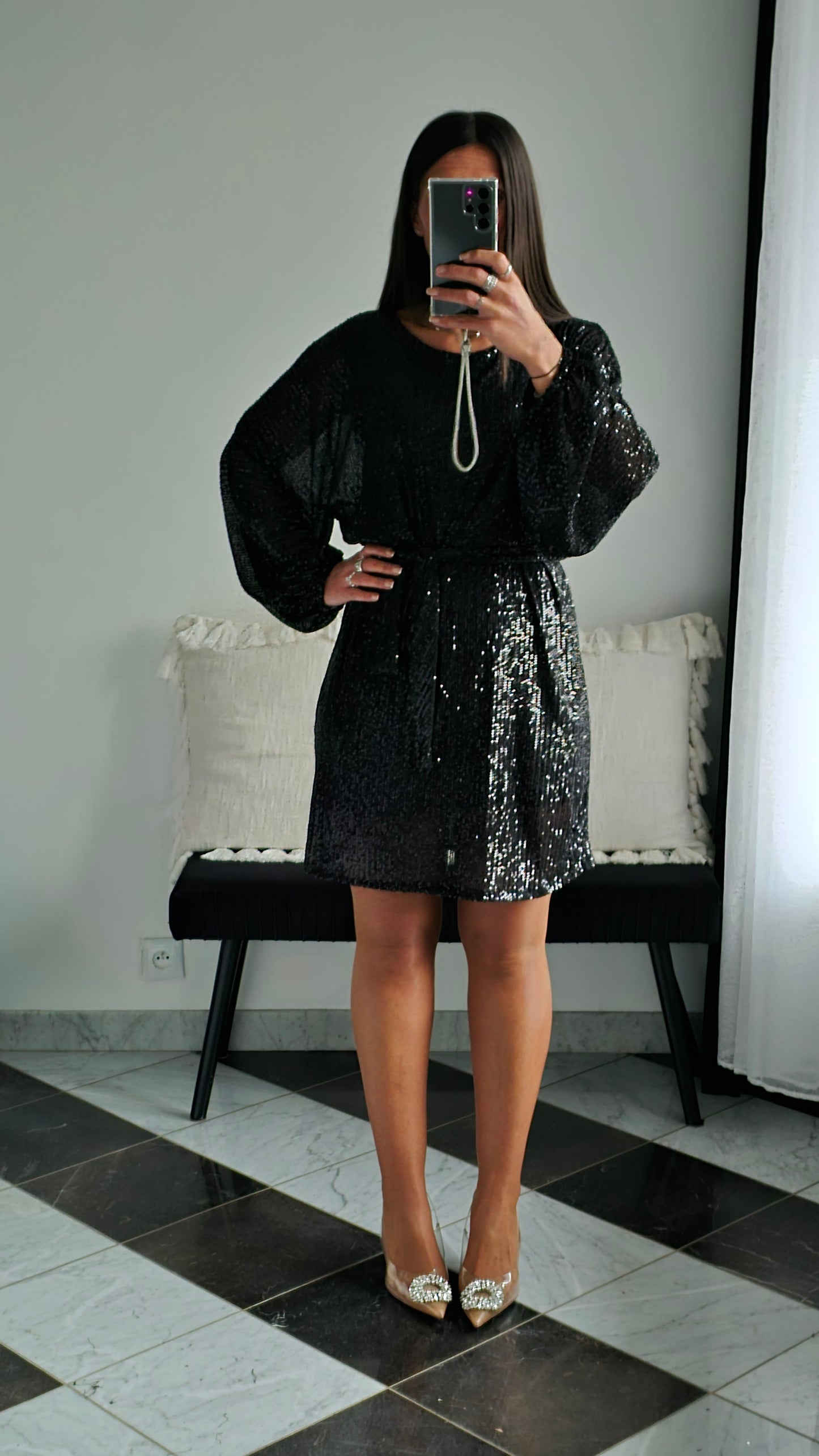 Robe Bianca Sequins noirs