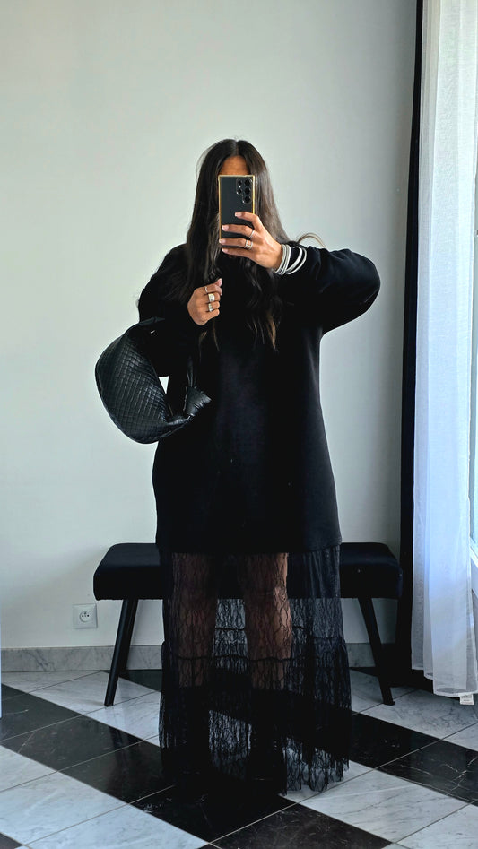 Robe sweat & dentelle noire – Élégance casual chic