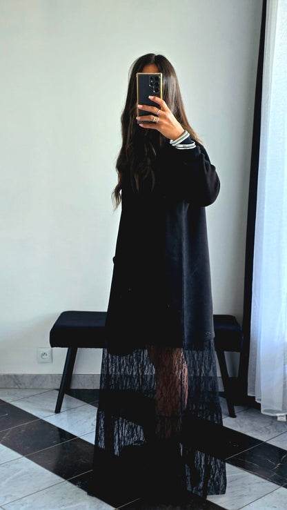 Robe sweat & dentelle noire – Élégance casual chic