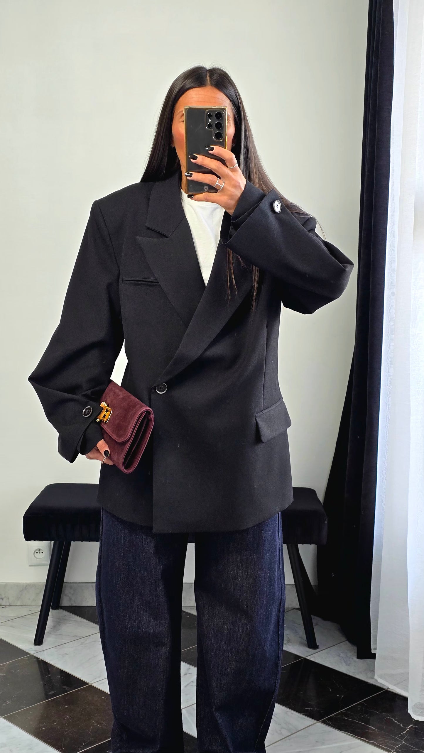 Blazer Oversize Structuré Noir – Détails Couture & Épaules Sculptées