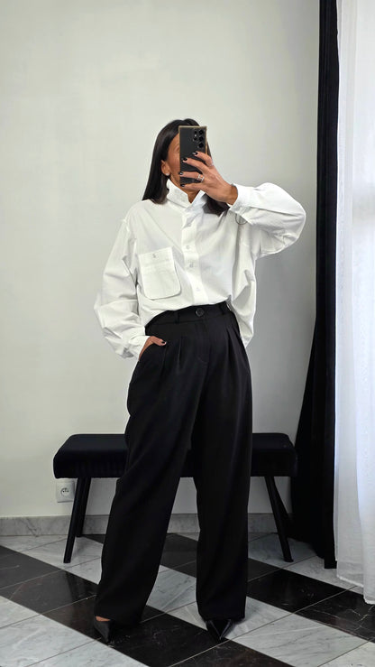 Chemise Blanche Oversize Texturée – Détail Poche & Col Boutonné