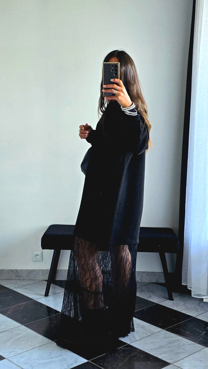 Robe sweat & dentelle noire – Élégance casual chic