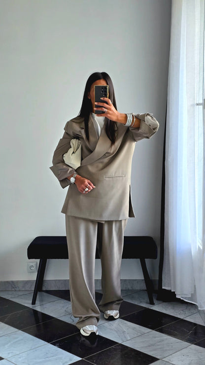 Blazer Croisé Oversize – Taupe Élégant