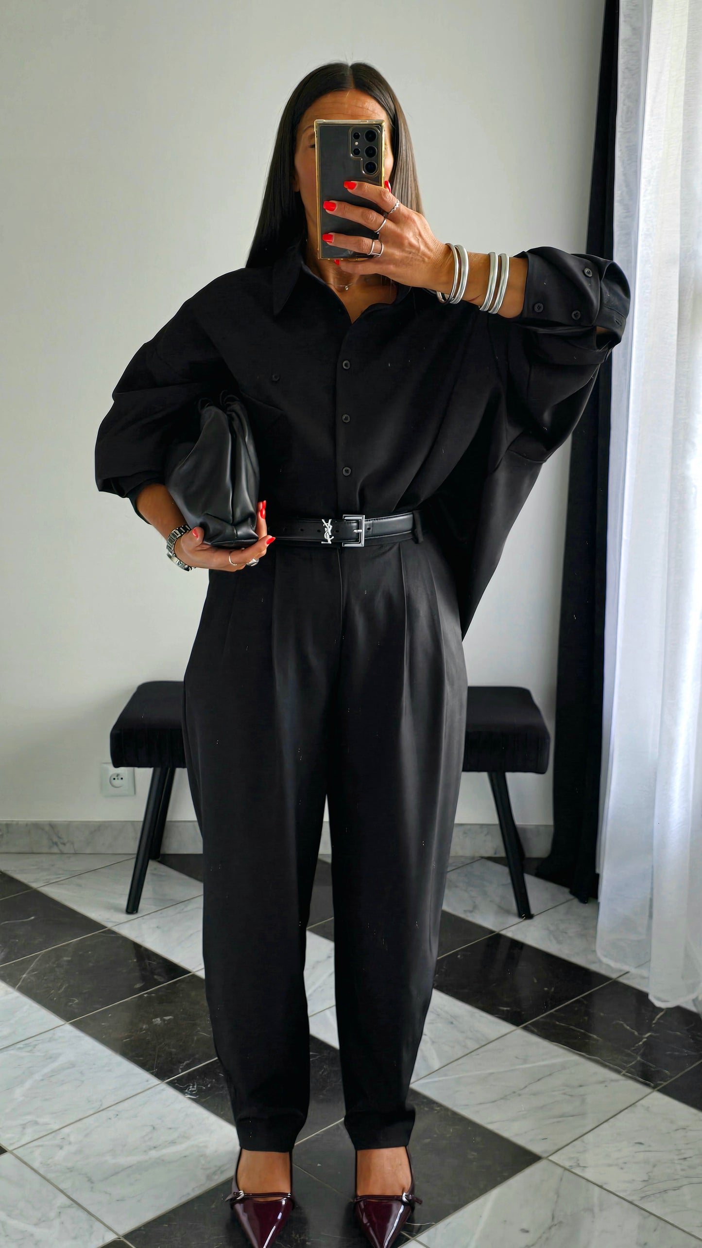 Pantalon Carotte Noir – Élégance Minimaliste