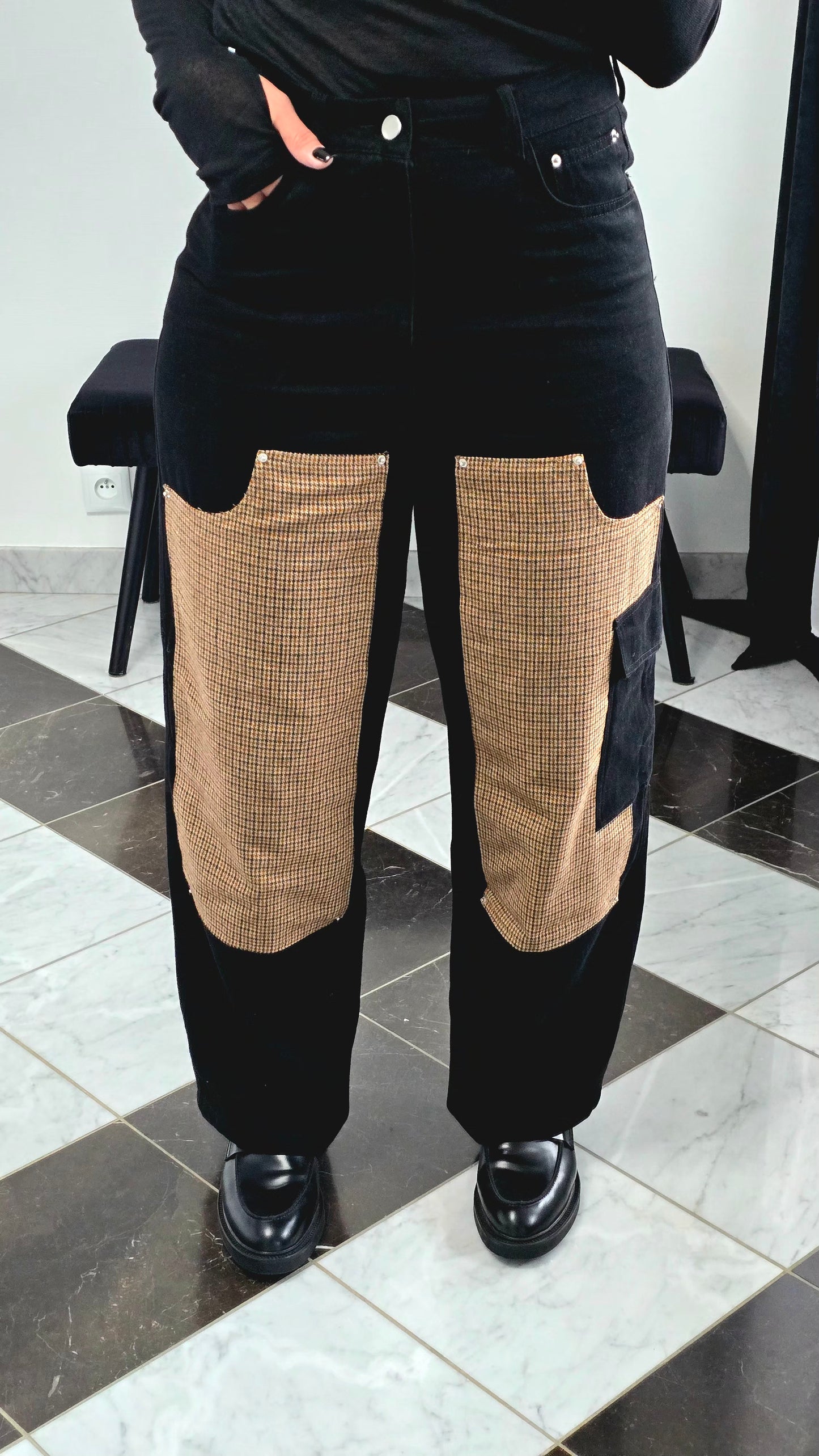 Jean Patchwork – Détails Pied-de-Poule & Coupe Large