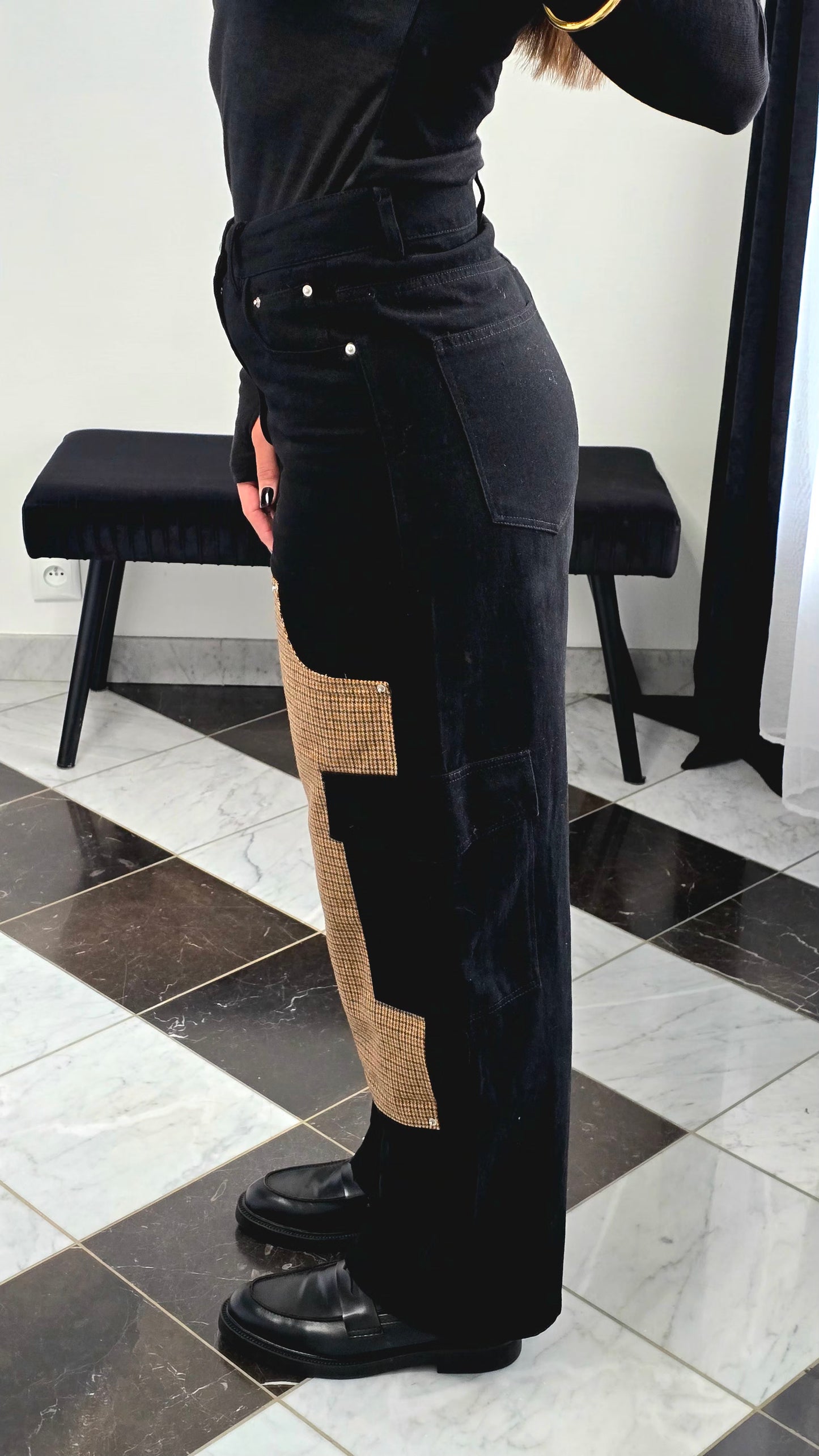 Jean Patchwork – Détails Pied-de-Poule & Coupe Large