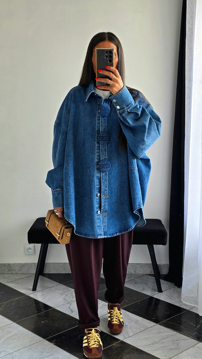 Veste Chemise Oversize en Denim Brut Moyen – Détail Boutons Pression