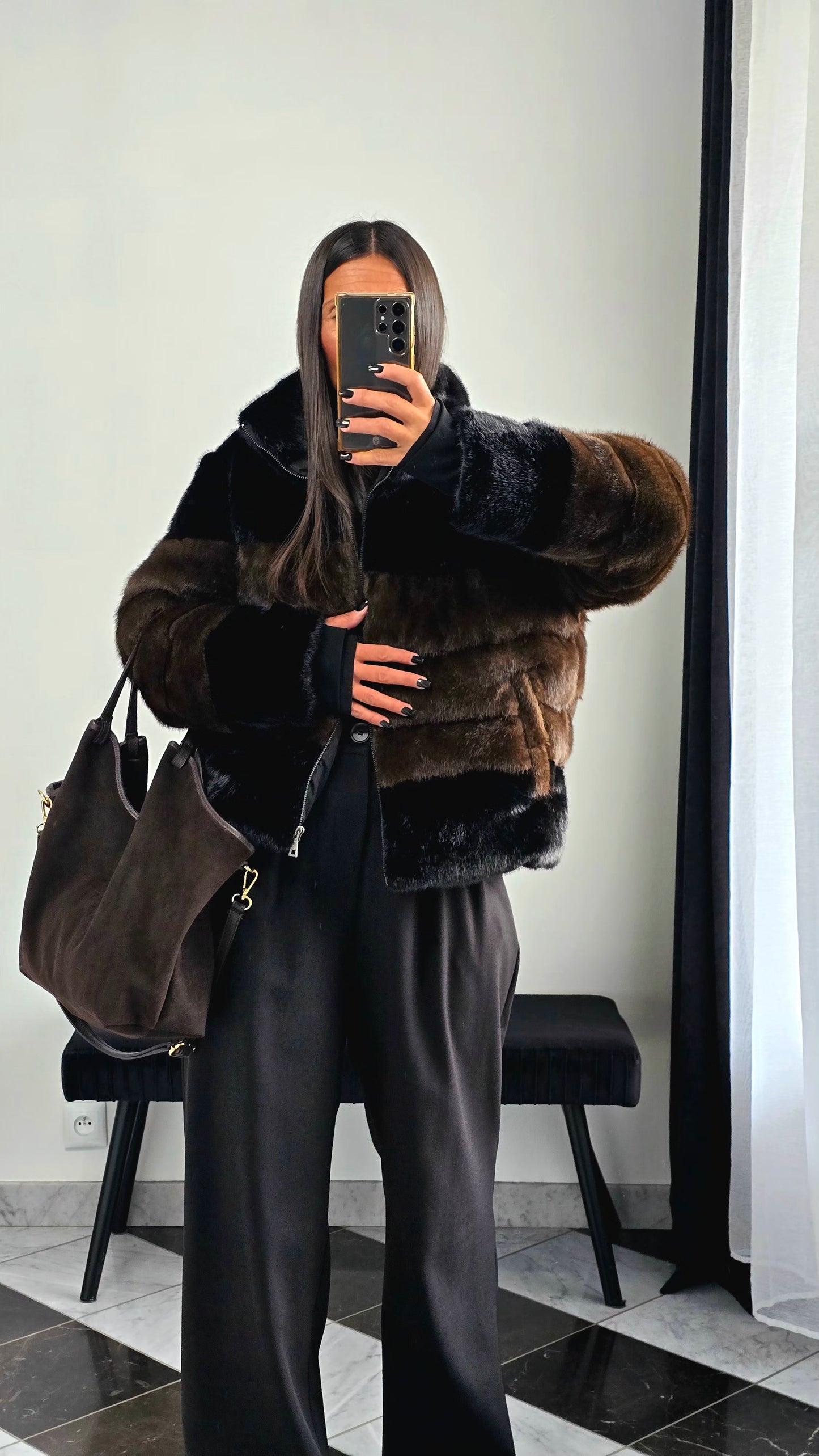 Manteau Effet Doudoune Bi-Color – Col Montant & Finition Luxe